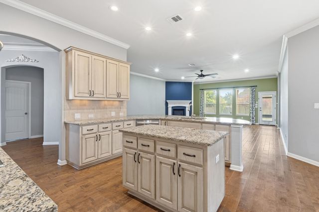 2508 Hilltop Divide LN, Leander, TX 78641