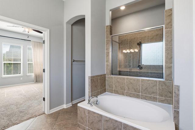 2508 Hilltop Divide LN, Leander, TX 78641
