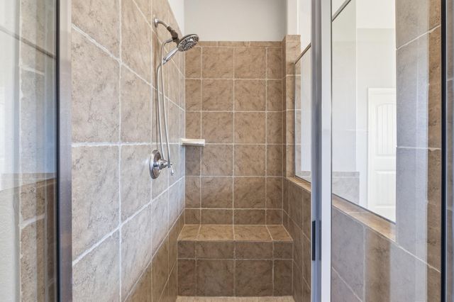 2508 Hilltop Divide LN, Leander, TX 78641