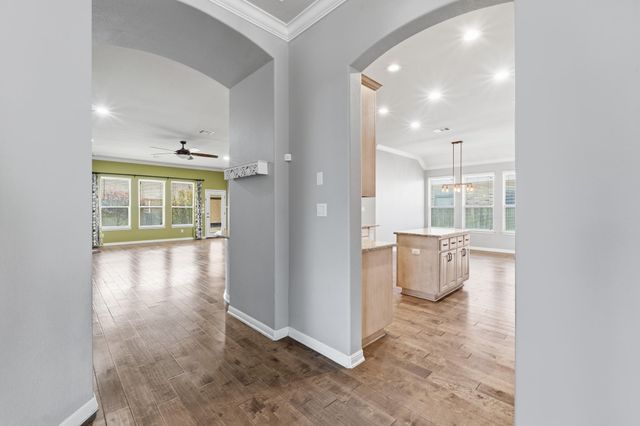2508 Hilltop Divide LN, Leander, TX 78641