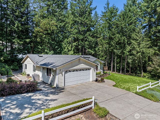 5560 NW Millglade Lane, Bremerton, WA 98312