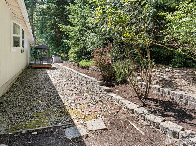 5560 NW Millglade Lane, Bremerton, WA 98312