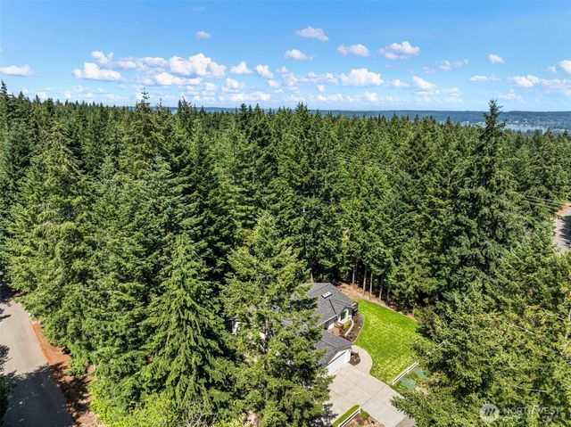 5560 NW Millglade Lane, Bremerton, WA 98312
