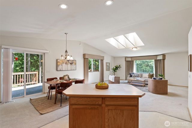 5560 NW Millglade Lane, Bremerton, WA 98312