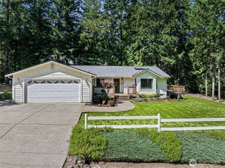 5560 NW Millglade Lane, Bremerton, WA 98312