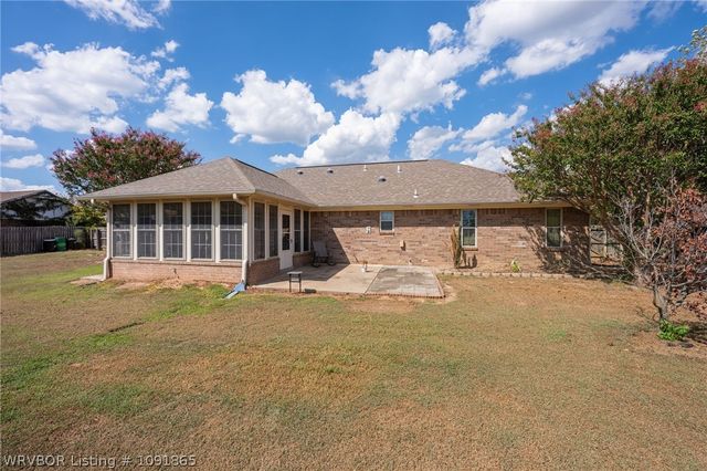 403 Fine Ranch Drive, Alma, AR 72921