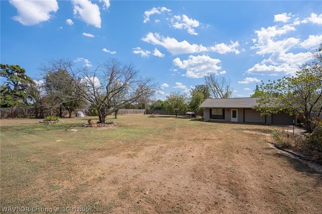 403 Fine Ranch Drive, Alma, AR 72921