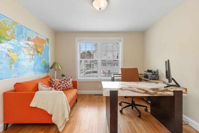 12 Poplar Hill Cir, Merrimac, MA 01860