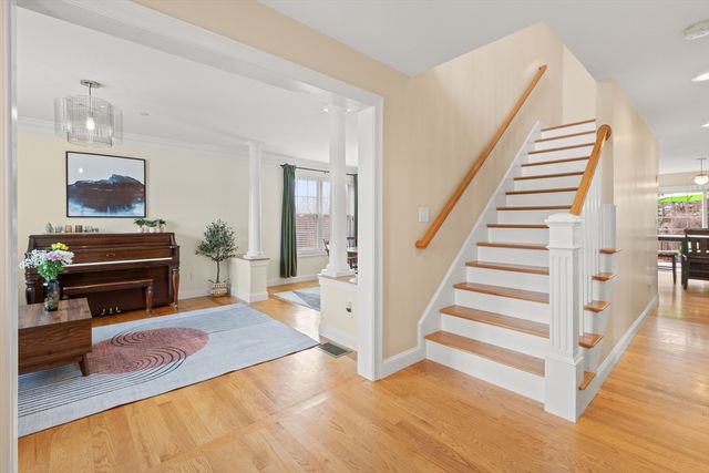12 Poplar Hill Cir, Merrimac, MA 01860