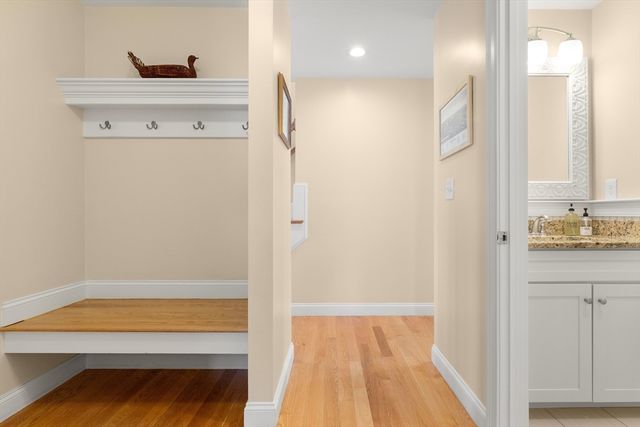 12 Poplar Hill Cir, Merrimac, MA 01860