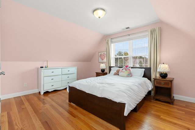 12 Poplar Hill Cir, Merrimac, MA 01860