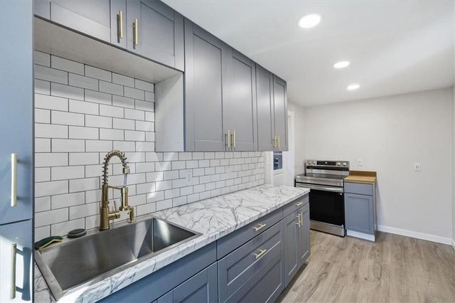 430 E Loula Street, Olathe, KS 66061