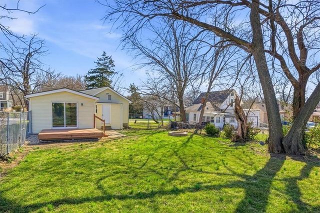 430 E Loula Street, Olathe, KS 66061