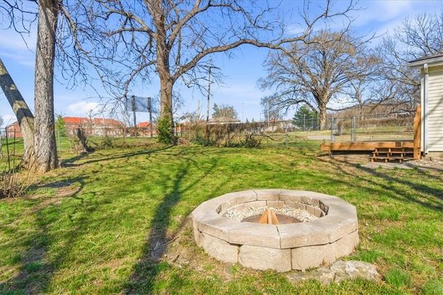 430 E Loula Street, Olathe, KS 66061