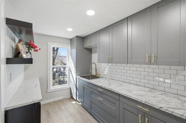 430 E Loula Street, Olathe, KS 66061