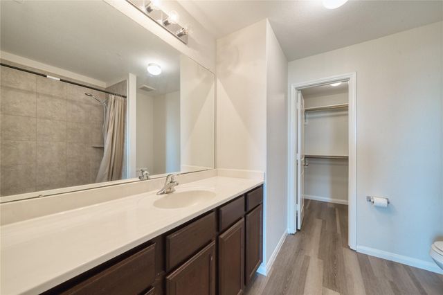 5735 Rainbow Road, Cove, TX 77523