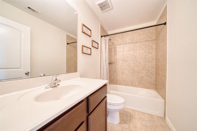 5735 Rainbow Road, Cove, TX 77523