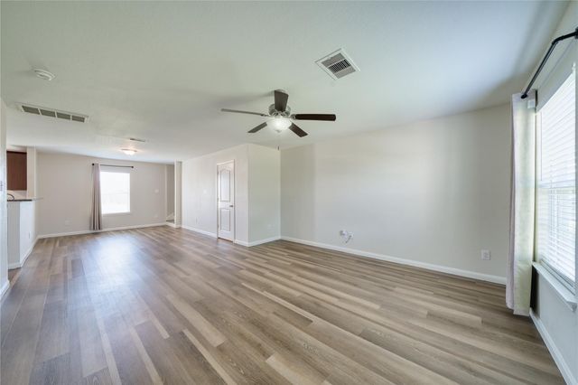5735 Rainbow Road, Cove, TX 77523