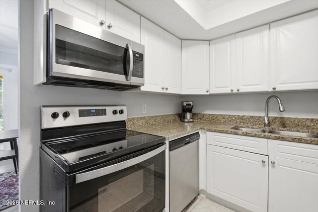 3864 LA MIRADA Drive N 5, Jacksonville, FL 32217