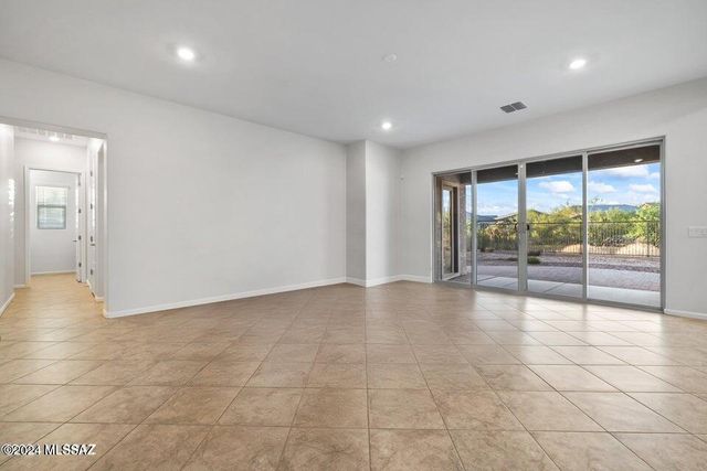 10623 N Iron Peak Drive, Tucson, AZ 85742