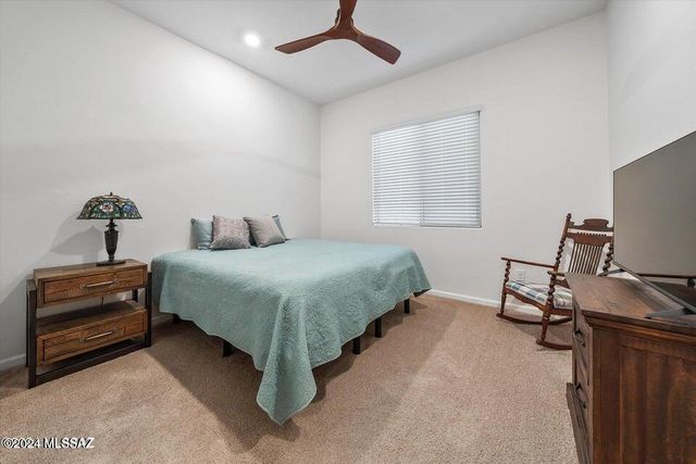 10623 N Iron Peak Drive, Tucson, AZ 85742
