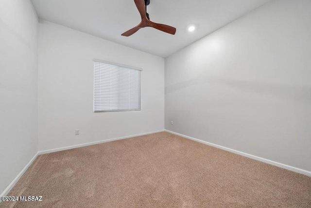 10623 N Iron Peak Drive, Tucson, AZ 85742