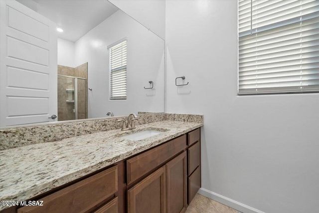 10623 N Iron Peak Drive, Tucson, AZ 85742