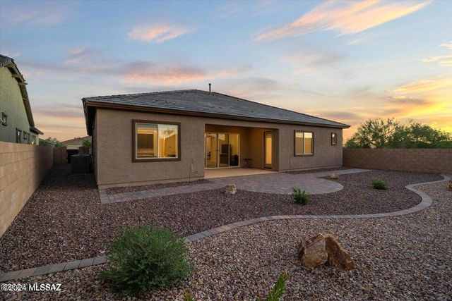 10623 N Iron Peak Drive, Tucson, AZ 85742