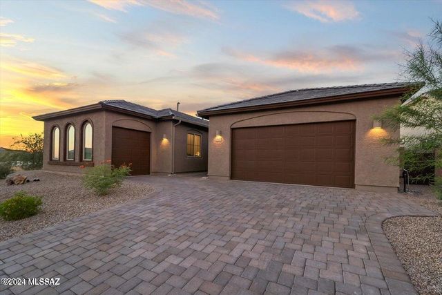 10623 N Iron Peak Drive, Tucson, AZ 85742