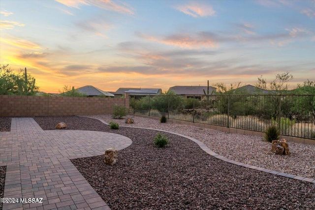 10623 N Iron Peak Drive, Tucson, AZ 85742