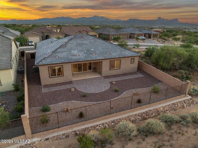 10623 N Iron Peak Drive, Tucson, AZ 85742