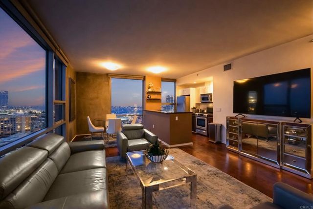 321 10Th Avenue 2107, San Diego, CA 92101