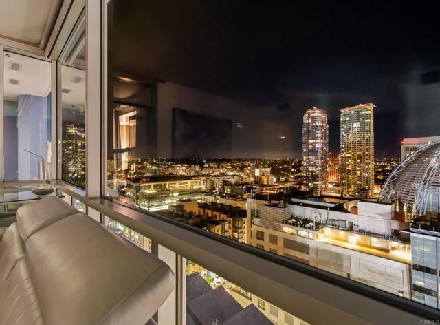 321 10Th Avenue 2107, San Diego, CA 92101