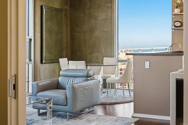 321 10Th Avenue 2107, San Diego, CA 92101