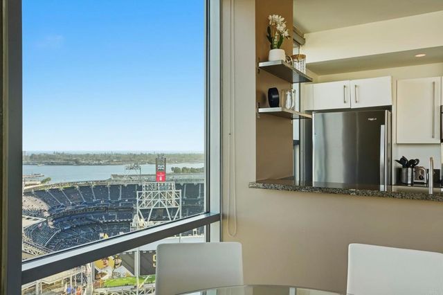 321 10Th Avenue 2107, San Diego, CA 92101