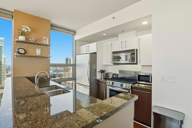 321 10Th Avenue 2107, San Diego, CA 92101