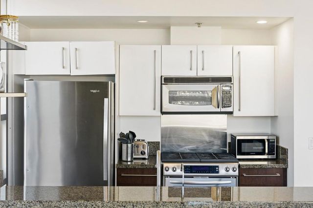 321 10Th Avenue 2107, San Diego, CA 92101