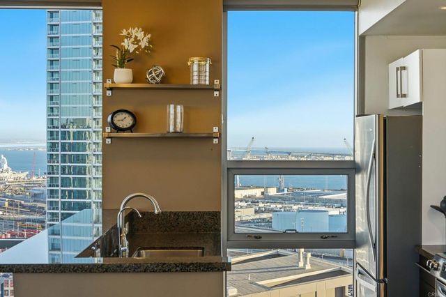 321 10Th Avenue 2107, San Diego, CA 92101
