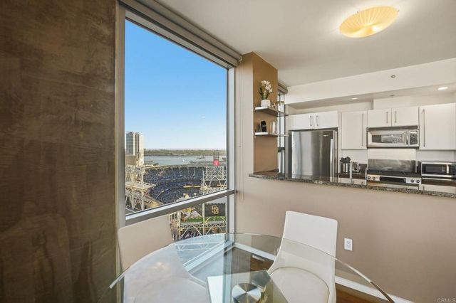 321 10Th Avenue 2107, San Diego, CA 92101