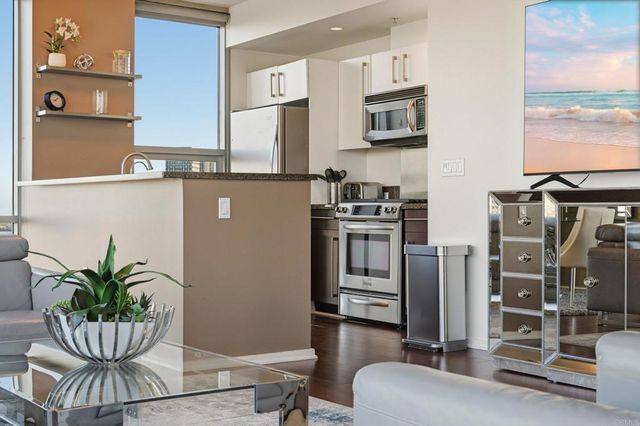321 10Th Avenue 2107, San Diego, CA 92101