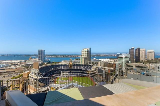 321 10Th Avenue 2107, San Diego, CA 92101