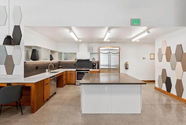 321 10Th Avenue 2107, San Diego, CA 92101