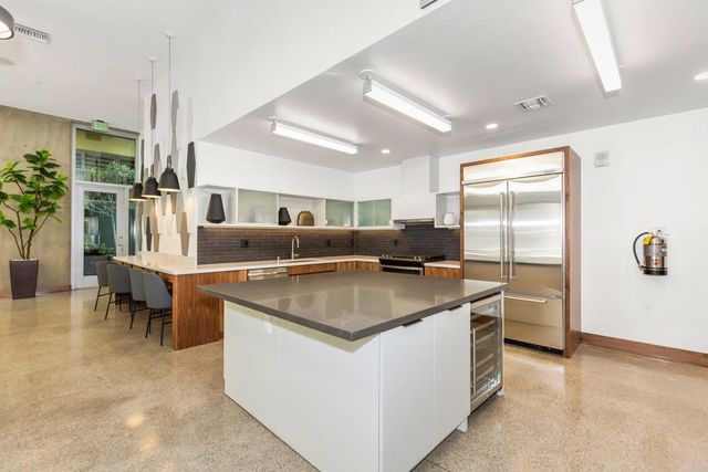 321 10Th Avenue 2107, San Diego, CA 92101