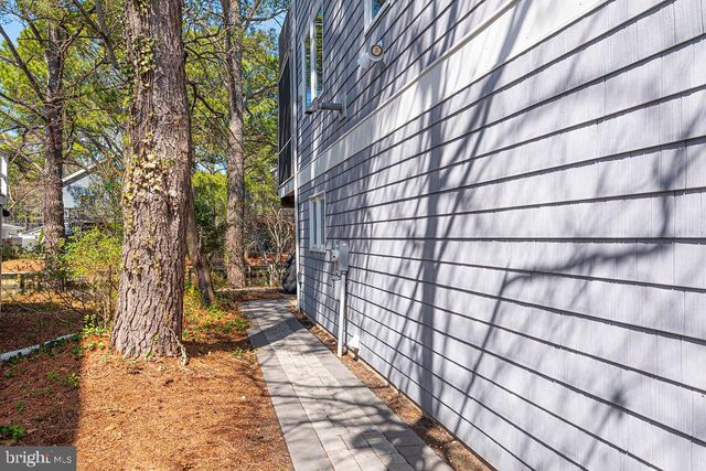 207 W 11TH ST, South Bethany, DE 19930