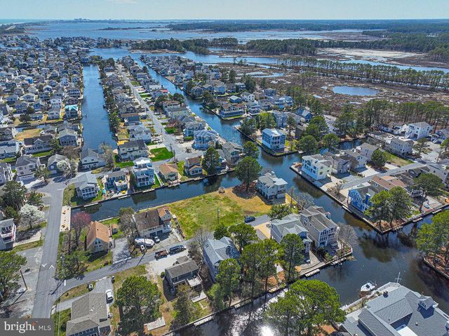 207 W 11TH ST, South Bethany, DE 19930