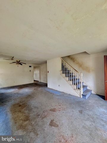 828 BROAD ST, Collingdale, PA 19023