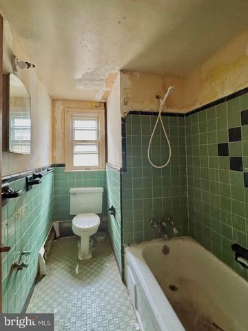 828 BROAD ST, Collingdale, PA 19023