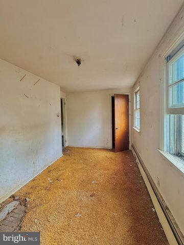 828 BROAD ST, Collingdale, PA 19023