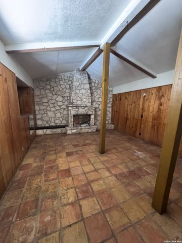 1150 W WINNIPEG AVE, San Antonio, TX 78225