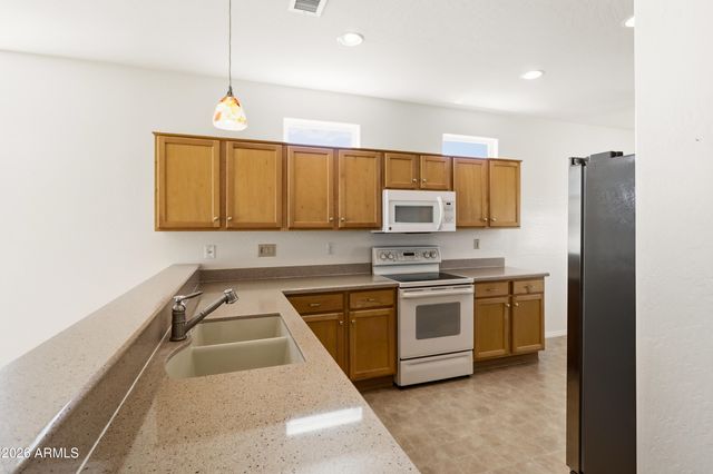 19951 N CRESCENT Way, Surprise, AZ 85374